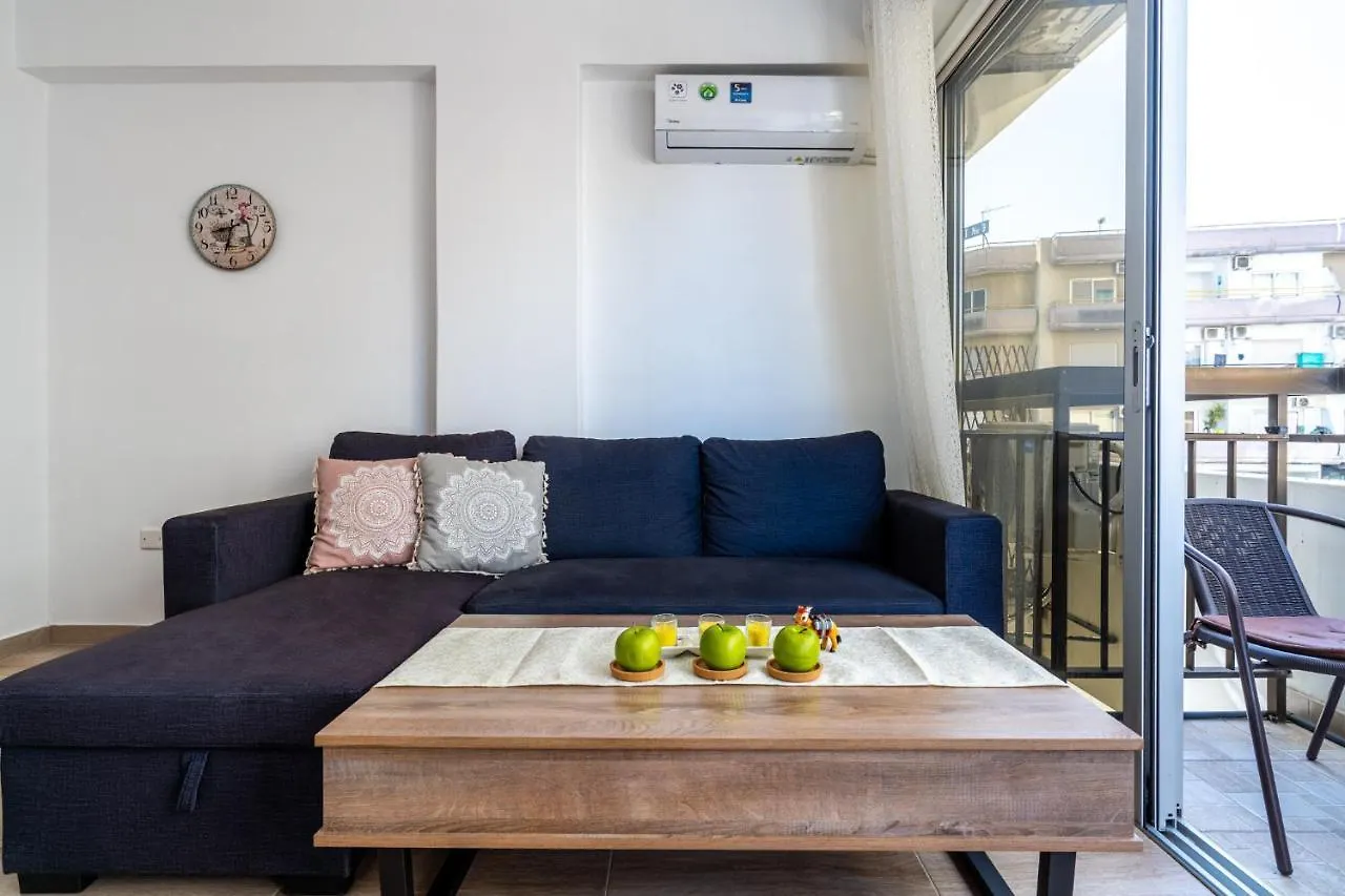 Berries 1-Br Apt In Lárnaka Apartman